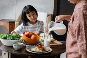 월급은 통장을 스쳐 지나갈 때, 식비 절약을 위한 현실적인 방법 5가지