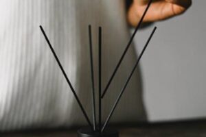 아로마 오일로 스트레스 해소하는 효과적인 방법
